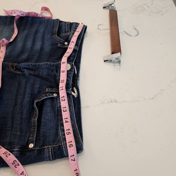 SEVEN For All Mankind Weekend Denim Embroidered Bermuda Shorts Size 10 high rise - Picture 7 of 9